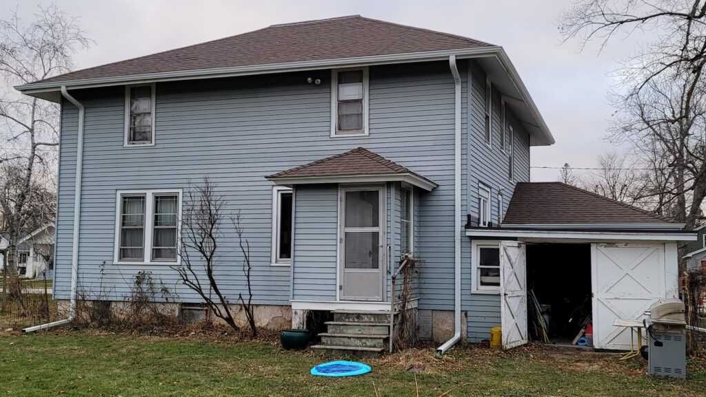 209 S. Worthington Street Oconomowoc, WI 53066 Hail Damaged Roof