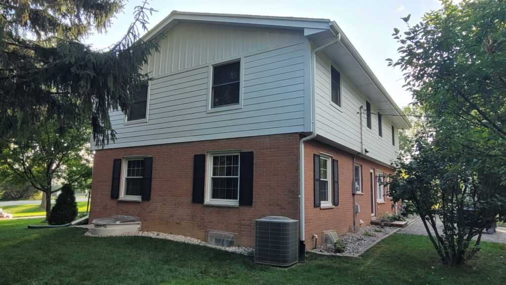 Roof & Siding Replacement in Place Elm Grove, WI