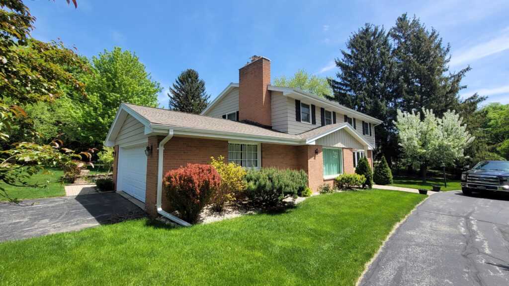 Roof & Siding Replacement in Place Elm Grove, WI