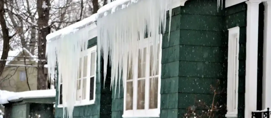 ice-dams-icicles-2025-01-08-09-00-03-utc (1)